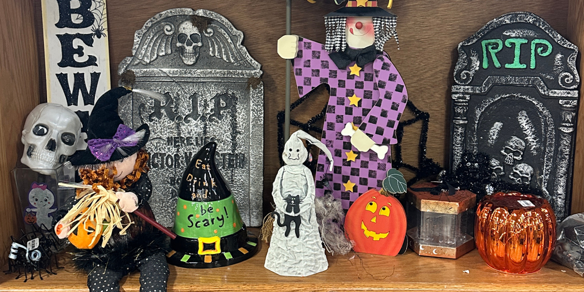 WAG-26-8_1200x600_Halloween2.jpg